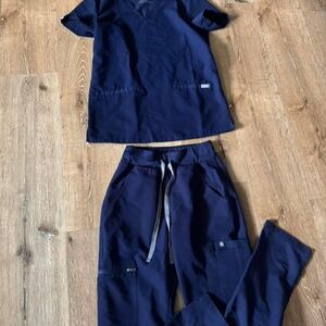 Figs Navy Blue Casma Three Pocket Short Sleeve & Yola Joggers Set Size XXS